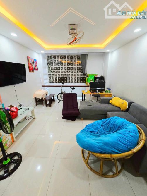 NHÀ PHỐ 65M2 4 TẦNG - HOÀN CÔNG ĐỦ - ĐƯỜNG Ô TÔ - GẦN LỐI VÀO CAO TỐC - PHÚ HỮU - CHỈ 6.35 - 7