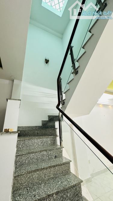 Nán gấp nhà 54m2. 2 tầng. Mới. Đ/số 8.BHHB. Bình Tân. Vhir 4.2T - 7