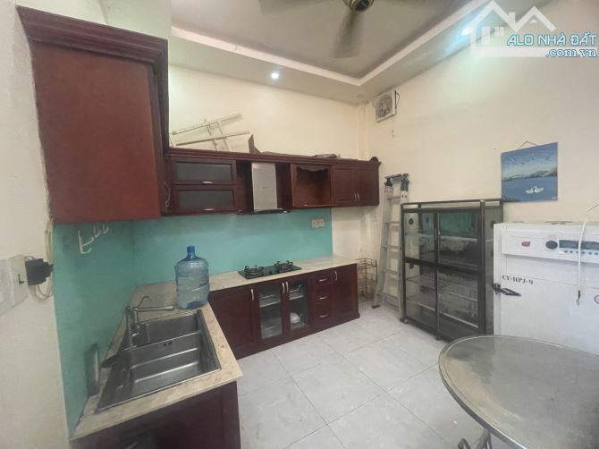 Bán nhà Hẻm ô tô tránh khu quân đội Văn Chung Tân Binhg 47m2 3 tầng vuông A4 nhỉnh 7 tỷ - 7