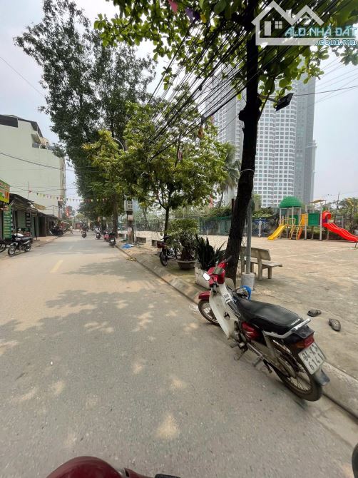 Hot! Biệt Thự Mini -Phú Thượng - Tây Hồ - 80M2 -3Tầng - 6.8mMT-2 Thoáng- Gara Ôtô  -15 Tỷ - 7