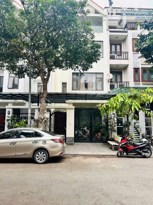 🏡 BIỆT THỰ NHÀ VƯỜN VIỆT HƯNG – 120M² – 4 TẦNG – MẶT TIỀN 6M – 41 TỶ - 7