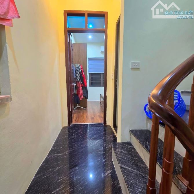 Nhà đẹp ở luôn Cổ Nhuế Bắc Từ Liêm. Sổ vuông 45m, 3 tầng 3 ngủ MT4m1 Giá 8 tỷ - 7