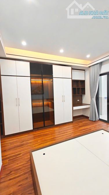 Cần bán gấp căn hộ chung cư 120 m2, 3 PN tòa D5A Trần Thái Tông, ban công Đông Nam - 8