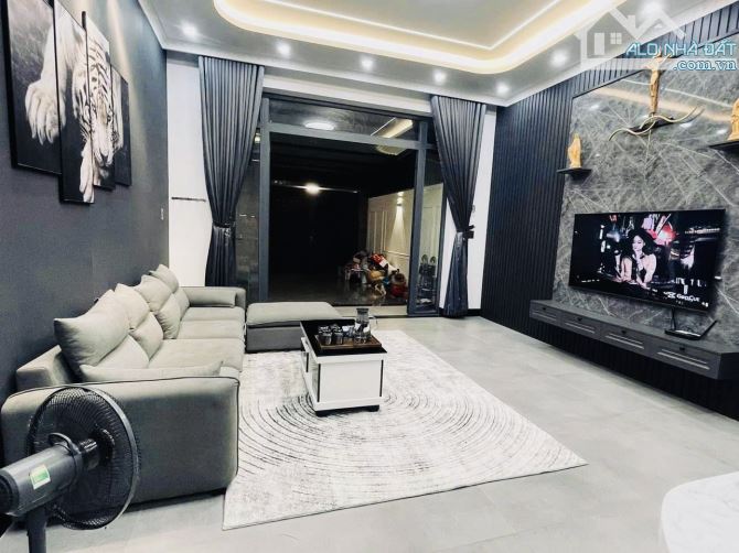 🔹 Chỉ 2,7 tỷ – Sở hữu ngay nhà mặt tiền cực đẹp tại trung tâm! 📍 Đường H – Thôn 3, phườn - 8