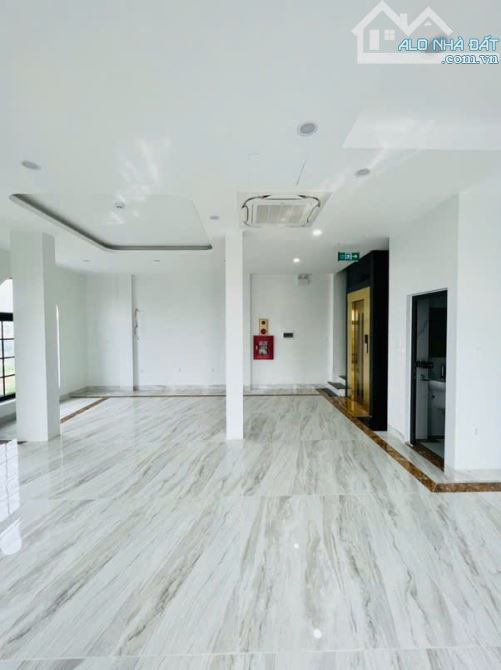 Mặt phố Lê Trọng Tấn, lô góc, 7 tầng thang máy, vỉa hè rộng, chỉ 29,8 tỷ - 8