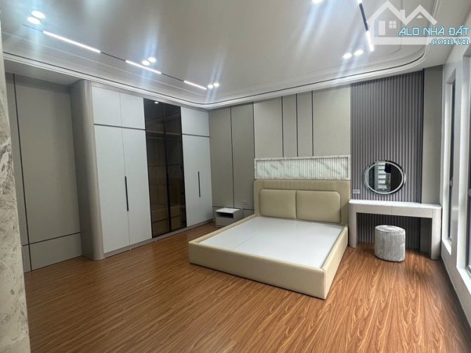 NHÀ ĐẸP GIA THUỴ 45M2 - NGUYỄN VĂN CỪ - 6TẦNG THANG MÁY - MẶT TIỀN RỘNG - FULL NỘI THẤT - 8