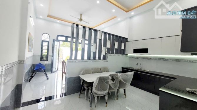 Bán nhà mặt tiền đường nhựa Ấp Lộc Hậu, xã Mỹ Lộc, Cần Giuộc: Dt 161m2; 5x33m - 8