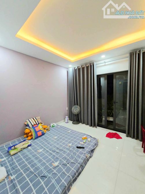 NHÀ PHỐ 65M2 4 TẦNG - HOÀN CÔNG ĐỦ - ĐƯỜNG Ô TÔ - GẦN LỐI VÀO CAO TỐC - PHÚ HỮU - CHỈ 6.35 - 9