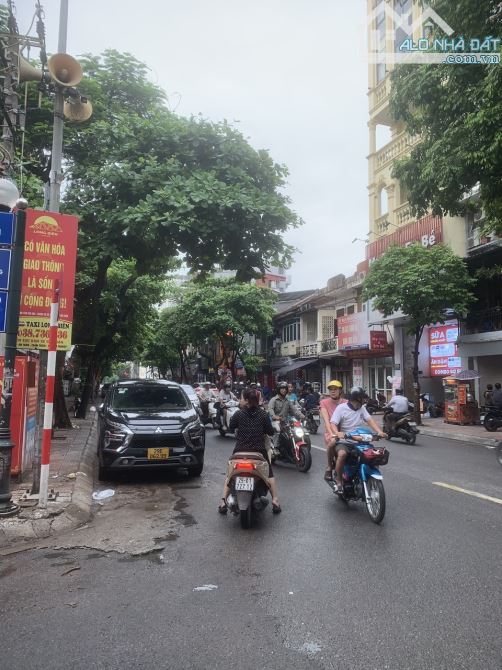 BÁN NHÀ NGỌC LÂM –VỈA HÈ, Ô TÔ TRÁNH – KINH DOANH SẦM UẤT- 53M2 CHỈ 22 TỶ - 9