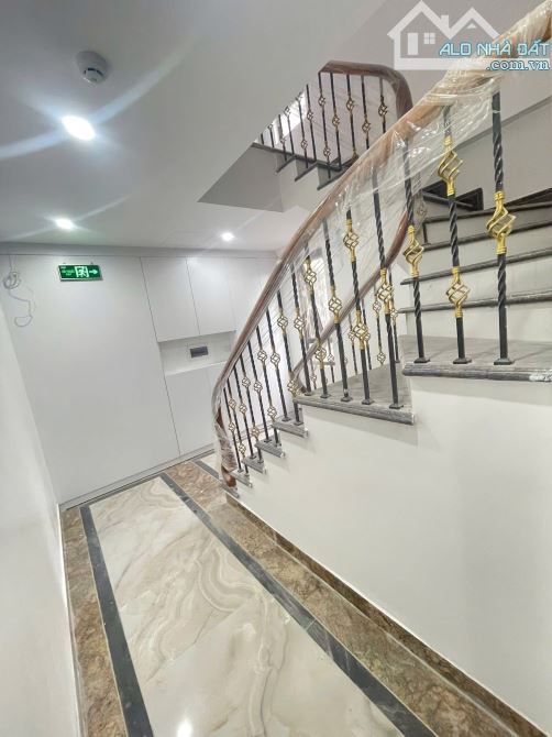Mặt phố Lò Đúc 80m2, 7 tầng thang máy, mt 5.4m vỉa hè rộng, kinh doanh đỉnh. Giá 66 tỷ TL - 9