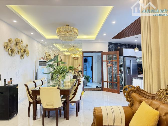 158N  Nguyễn Khánh Toàn 70 tỷ, 111m2. xây mới 8 tầng, mặt tiền 23m. - 9