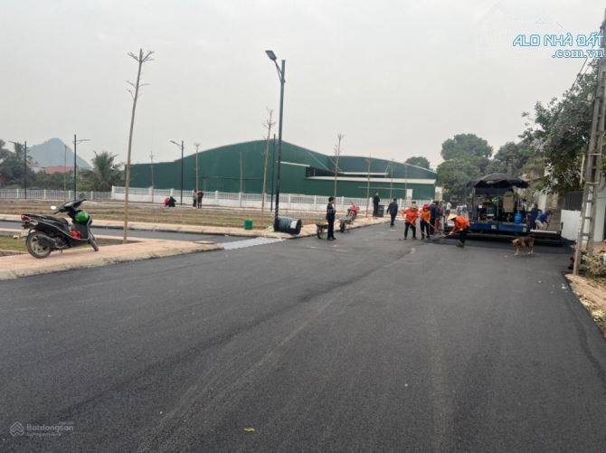 bán đất hòa lạc hà nội 700m2, nhỉnh 6 tỷ sổ đỏ chính chủ. công chứng trong ngày