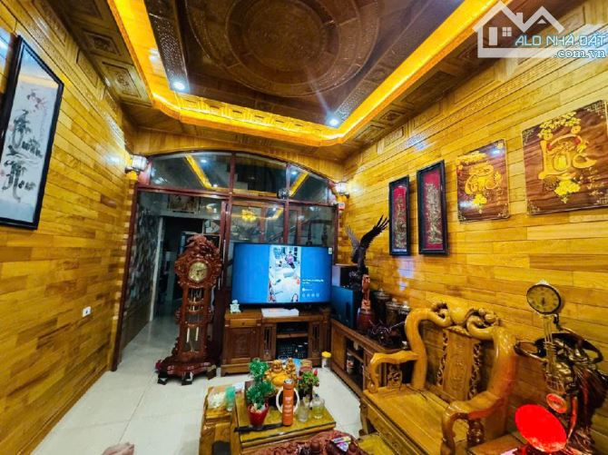 BÁN NHÀ LÔ GÓC – ĐẠI MỖ – NAM TỪ LIÊM – DT 89.5M²-3 TẦNG - MT 4M – GIÁ 18 TỶ