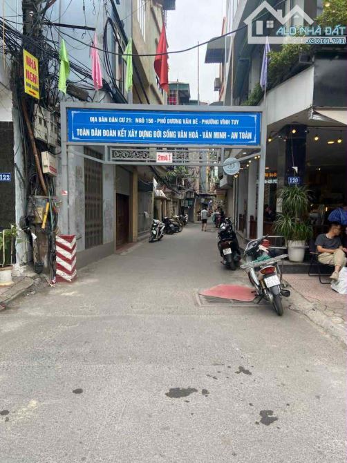 Siêu phẩm 2 tỷ phố Dương Văn Bé, 4 tầng khung cột chắc chắn, 20m ô tô tránh, ngõ thông