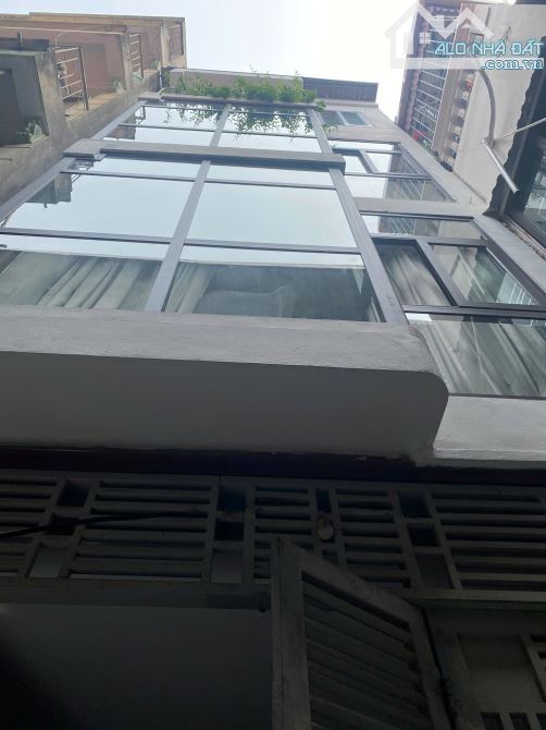 Nhà đẹp ở ngay Phùng Khoang Nam Từ Liêm. Sổ vuông 43m, 5 tầng MT4m Giá 8.6 tỷ