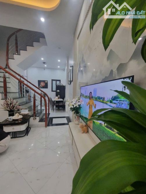 THANH XUÂN – KIM GIANG 32m 4 tầng MT 3,5M 01 nhà ra ngõ oto Chỉ 7,7tỷ
