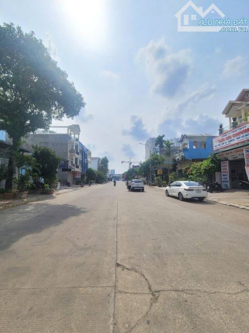 💰 Đầu Tư Sinh Lời – Đất Thổ Cư Full, Gần Vincom, Đường 20m – 5.3 Tỷ TL