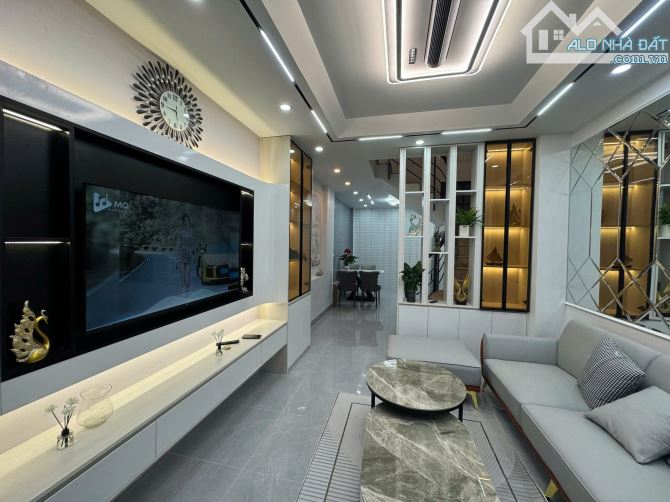SIÊU PHẨM KHƯƠNG HẠ, THANH XUÂN - NGÕ THÔNG - BA GÁC TRÁNH - FULL NỘI THẤT