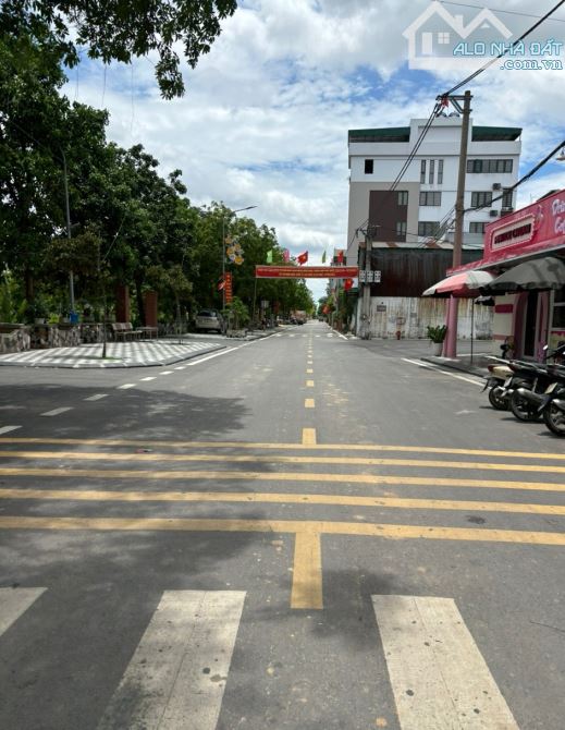 Bán đất Bắc Hồng,Đông Anh mặt tiền 11m ô tô đỗ cửa,ngay bìa làng