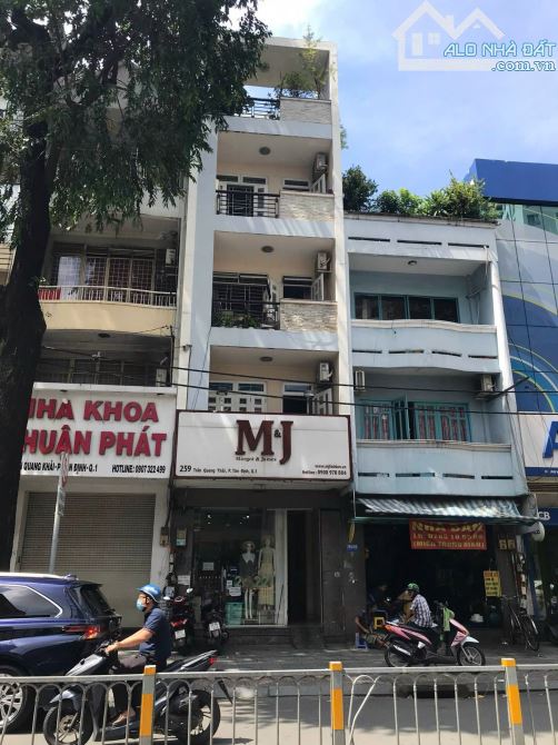 DT: 4.7x17m- Mặt tiền TRẦN QUANG KHẢI - QUẬN 1, 4 lầu- 30.5 tỷ, , sản phẩm duy nhất