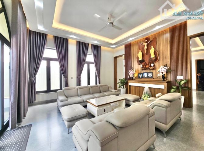 BÁN BIỆT THỰ 1,5 MÊ HẺM 126 YMOAN - DT: 12x25m - H: NAM - TC: 100% - 9,5 TỶ