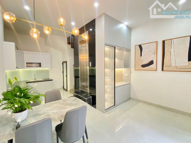 Chính chủ cần bán nhà dân xây mới 5 tầng, thang máy, 32m, Quan Nhân, Thanh Xuân