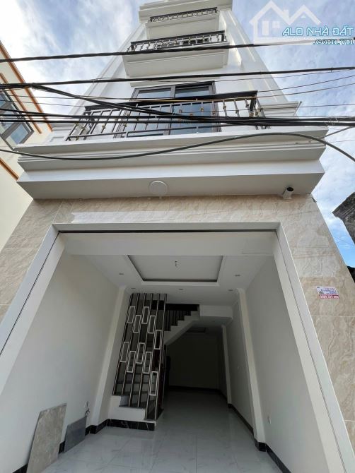 Bán nhà đơn lập Đường Cao Trung 1 - ngay gần ngã tư Trạm Trôi và đường QL32 giá mềm