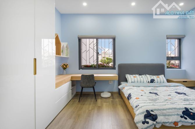 Bán nhà 3 tầng mt Đào Nguyên Phổ full nội thất, Sát biển, Q Liên Chiểu, 75m2, giá 6 tỷ 3