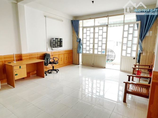 Bán nhà MT Trần Quang Khải, Tân Định, Quận 1, DT:4.3x15m, 6 tầng, Giá 30tỷ
