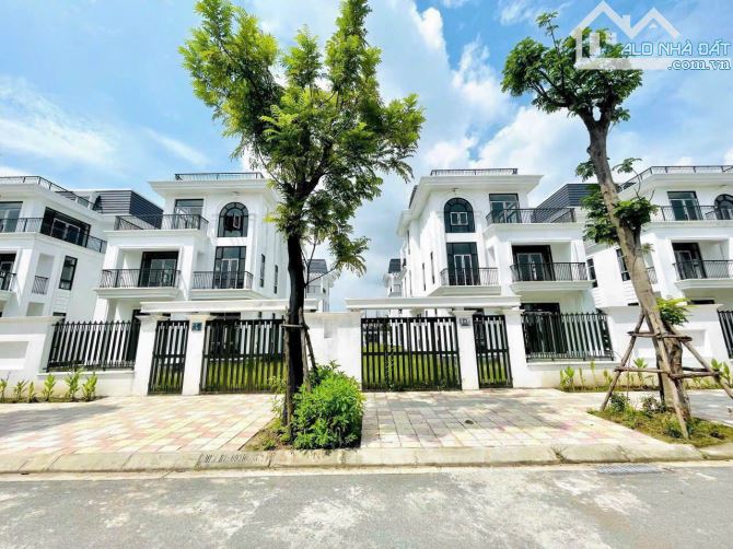 BÁN BIỆT THỰ GIÁ TỐT HUD MÊ LINH 250M2, 4 TẦNG, MT 10M, GIÁ 16,9 TỶ,LÔ GÓC HIẾM NHÀ BÁN