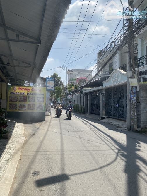 Nhà 3 Tầng Mới Đẹp – Căn Góc Đường Số – Bình Trưng Tây Quận 2 – Giá 4.9 Tỷ – Xe Hơi Tránh