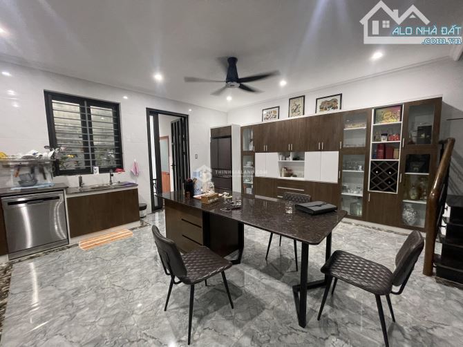 BÁN CĂN NHÀ VƯỜN HOÀN CÔNG ĐẸP GẦN 200m2 NGANG 6m PHƯỜNG THẮNG NHẤT Tp Vũng Tàu