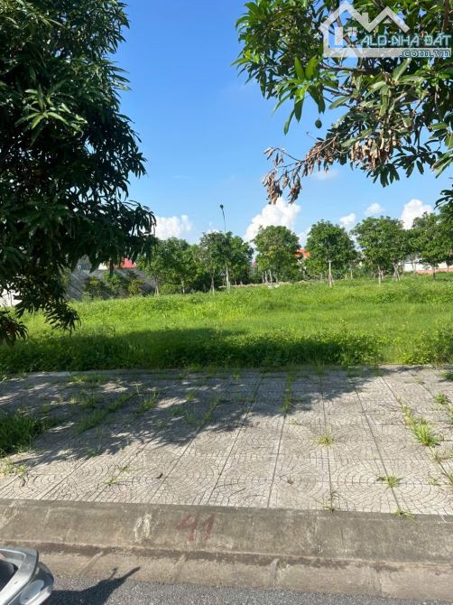 Chào bán 1 lô duy nhất KĐT xanh Tân Quang Minh 75m đường quy hoạch 29m giá chỉ nhô 3 tỷ