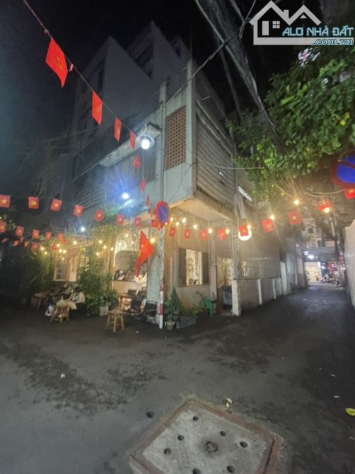 CƯ XÁ TRẦN QUANG DIỆU PHƯỜNG 14, QUẬN 3 DT: 8.2*12M (100M2) 13 TỶ 6