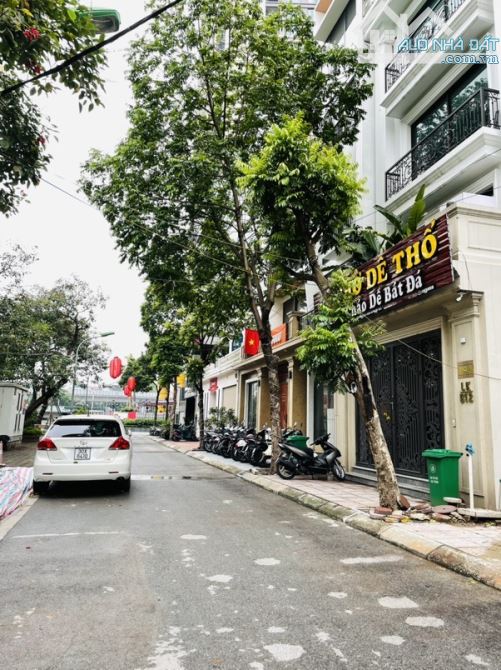 LIỀN KẾ DỰ ÁN 108 NGUYỄN TRÃI CẠNH TOÀ KINGPALACE VÀ TỔ HỢP KHÁCH SẠN 5 SAO, HÀNG XÓM ROYA