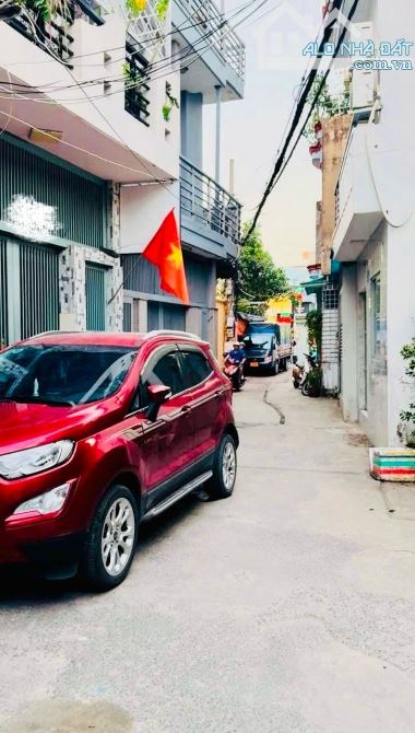 Bán nhà hẻm ô tô 1 trục Quang Trung, Gò Vấp, gần mặt tiền, 3 phòng ngủ, chỉ 5 tỷ nhỉnh