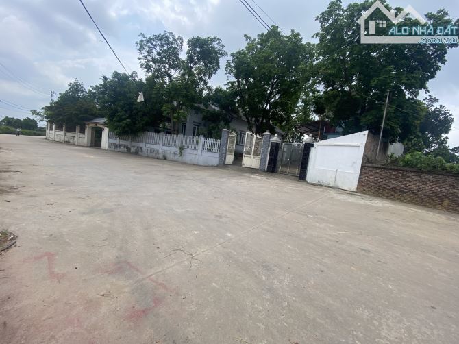 Ô TÔ TRÁNH CỔ LOA 2 MẶT THOÁNG BÌA LÀNG VIEW CÁNH ĐỒNG MÁT MẺ QUANH NĂM loanh quanh 4 tỷ