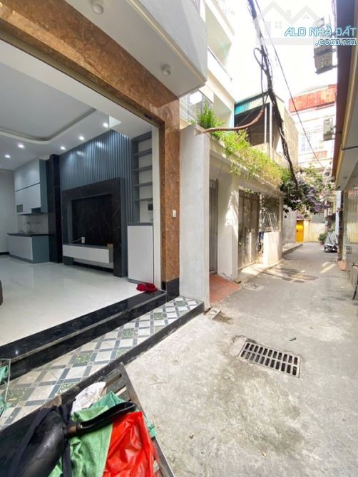 Có 102! Chủ bán nhà Khương Đình, 35m2*6Tầng, Thang Máy, Ngõ Rộng, Gần Phố, Nhỉnh 8Tỷ