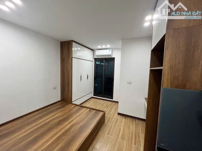 Tòa CCMN phố Cù Chính Lan, 50m2*6T*11PKK, PCCC, dòng tiền 60tr/1 tháng. giá 11.8 tỷ
