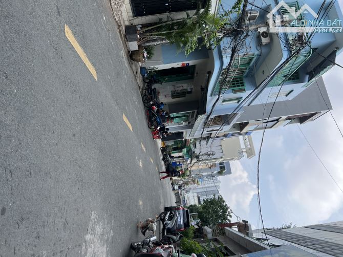 Bán nhà Lý Thánh Tông, 5x17m, 6 tầng, đường 10m giảm còn 14 tỷ