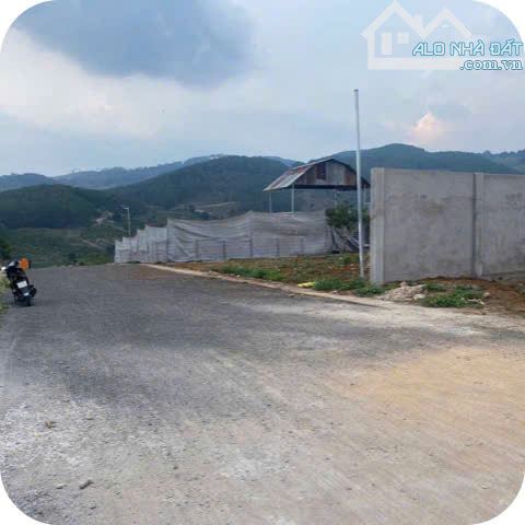 Bán đất thổ cư tại Tà Nung _ Đà Lạt . Sổ hồng riêng 200m2 . Ngay trường Tiểu học Tà Nung