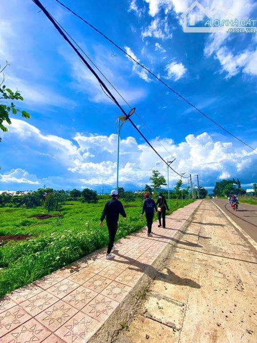Chủ Kẹt Tiền bán gấp lô đất gần Sân Bay Liên Khương Đà Lạt - Sổ Riêng, Chỉ 4,6 Triệu/m²