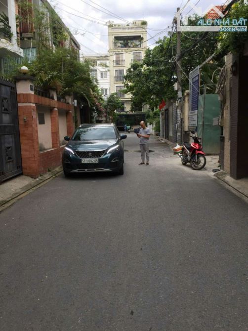 Bán nhà hẻm xe hơi 243 Tô Hiến Thành, phường 13, quận 10. DT 4x20m. 2 lầu, giá 15.5 tỷ TL
