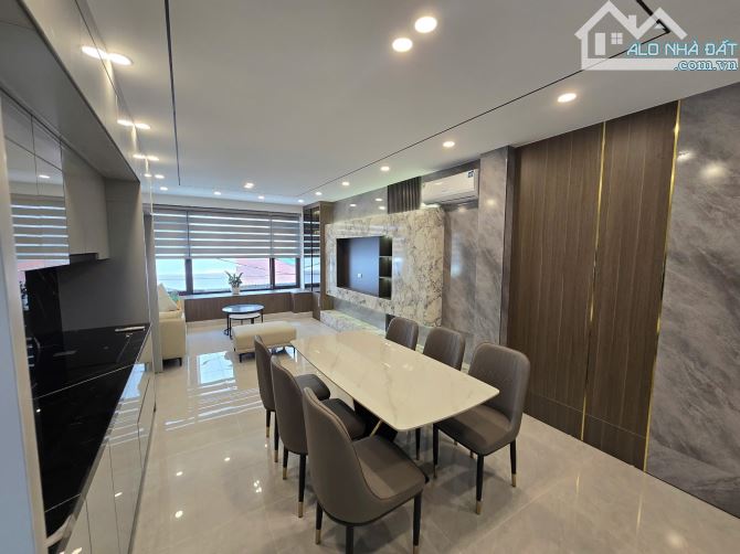 THẠCH BÀN - LONG BIÊN - LÔ GÓC 2 THOÁNG - FULL NỘI THẤT - GARA 7 CHỖ - Ô TÔ ĐỖ NGÀY ĐÊM.