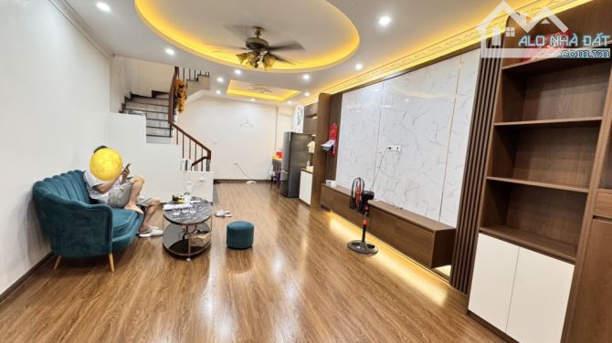 Vip - Bán nhà đẹp đầy đủ nội thất 5 tầng, ngõ rộng ô tô vào nhà quận Hai Bà Trưng