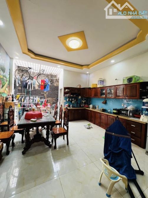 BÌNH TÂN TÊN LỬA - HẺM 10M - KG QUY HOẠCH LỘ GIỚI - 100M2 ( 5 X 20 )         -  NHÀ 2 TẦN