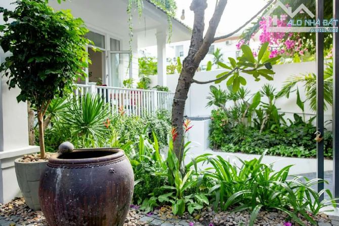 SIÊU BIỆT THỰ BIỂN ĐẲNG CẤP – DUY NHẤT 1 CĂN TẠI SƠN TRÀ
