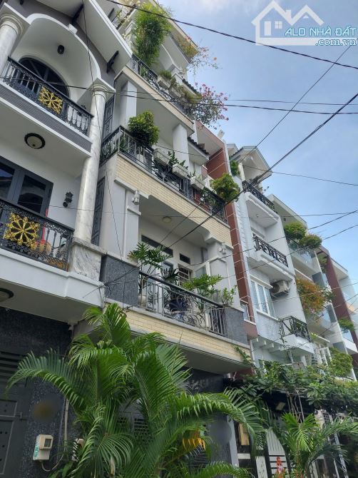 Hẻm xe tải tránh Phan Huy Ích, nhà 4 tầng, 4x16m giá 7,9 tỷ