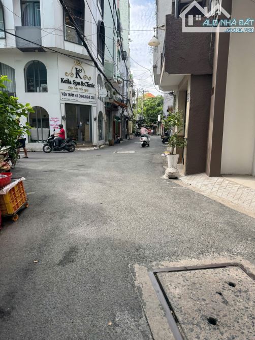 Nhà Hẻm Xe Tải Lê Văn Sỹ Phú Nhuận 50m2 4 Phòng Ngủ Giá 10.5 Tỷ