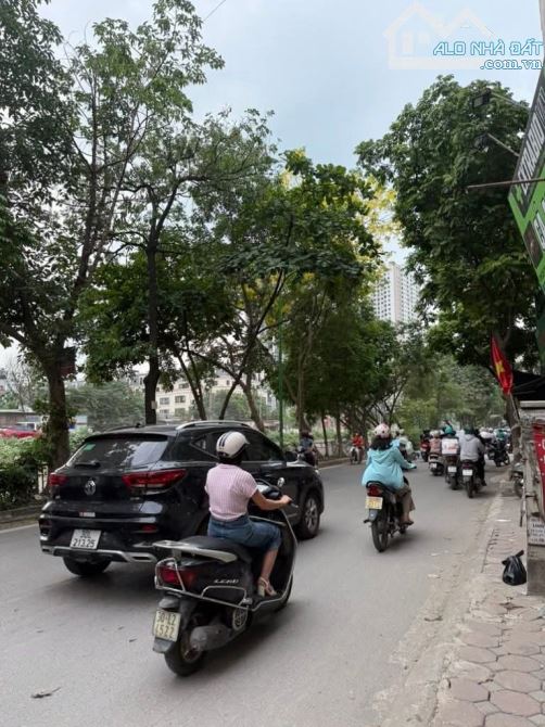 DT:52M 5TÂNG NHÀ PHỐ TRỊNH ĐÌNH CỬU DÂN XÂY